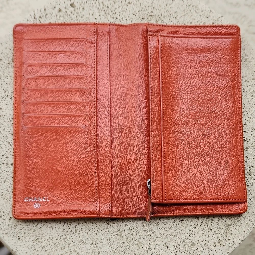 CHANEL Red Quilted Leather Wallet - Picture 7 of 15